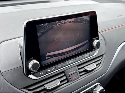 2022 Nissan Altima 2.0 SR