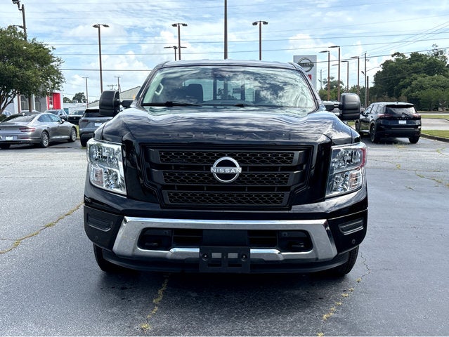 2024 Nissan Titan SV