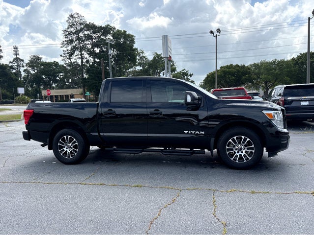 2024 Nissan Titan SV