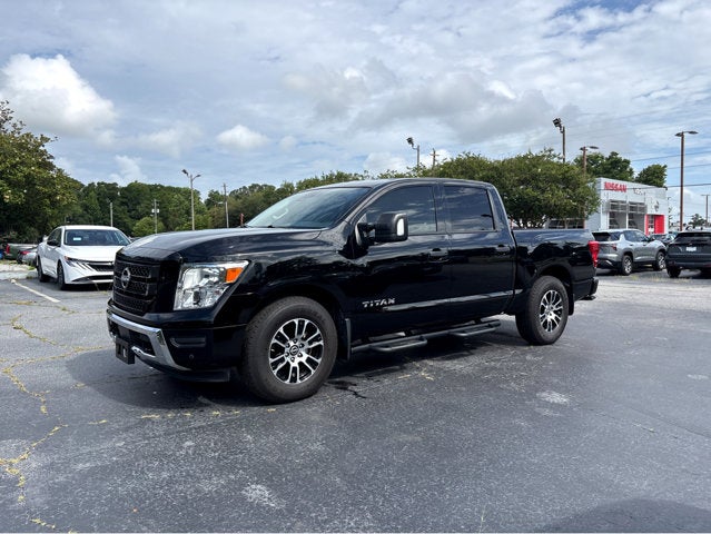 2024 Nissan Titan SV