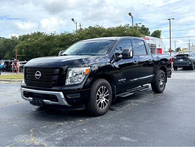2024 Nissan Titan SV