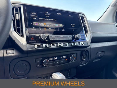 2025 Nissan Frontier SL