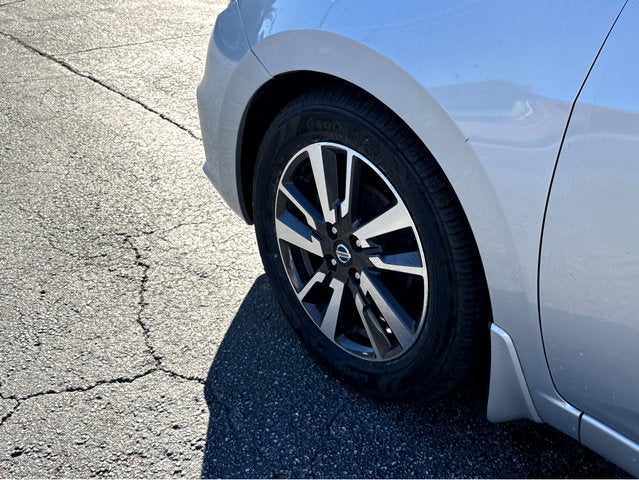 2022 Nissan Versa SV