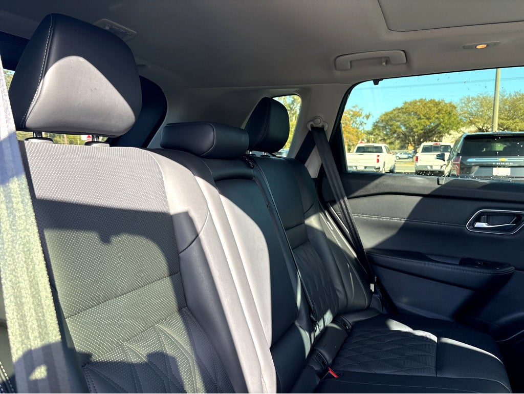 2025 Nissan Rogue Platinum