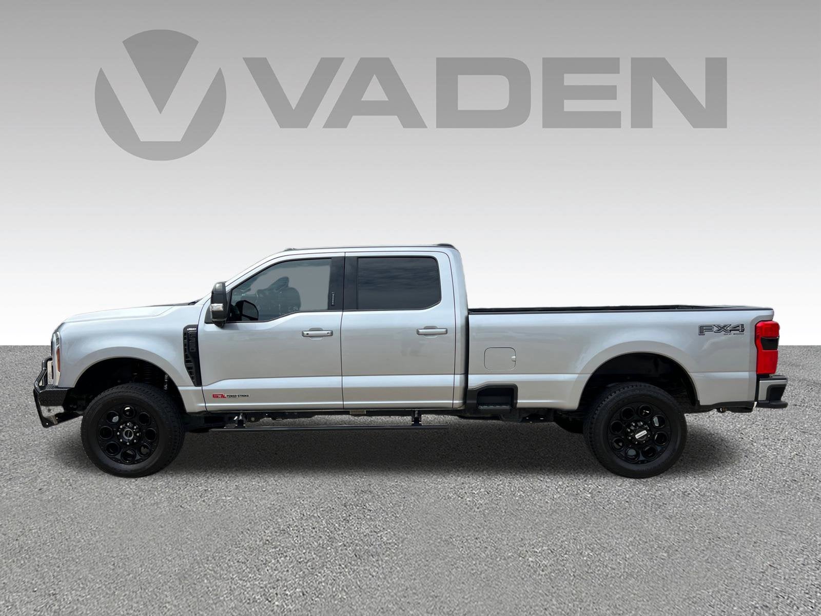 2024 Ford Super Duty F-350 SRW LARIAT