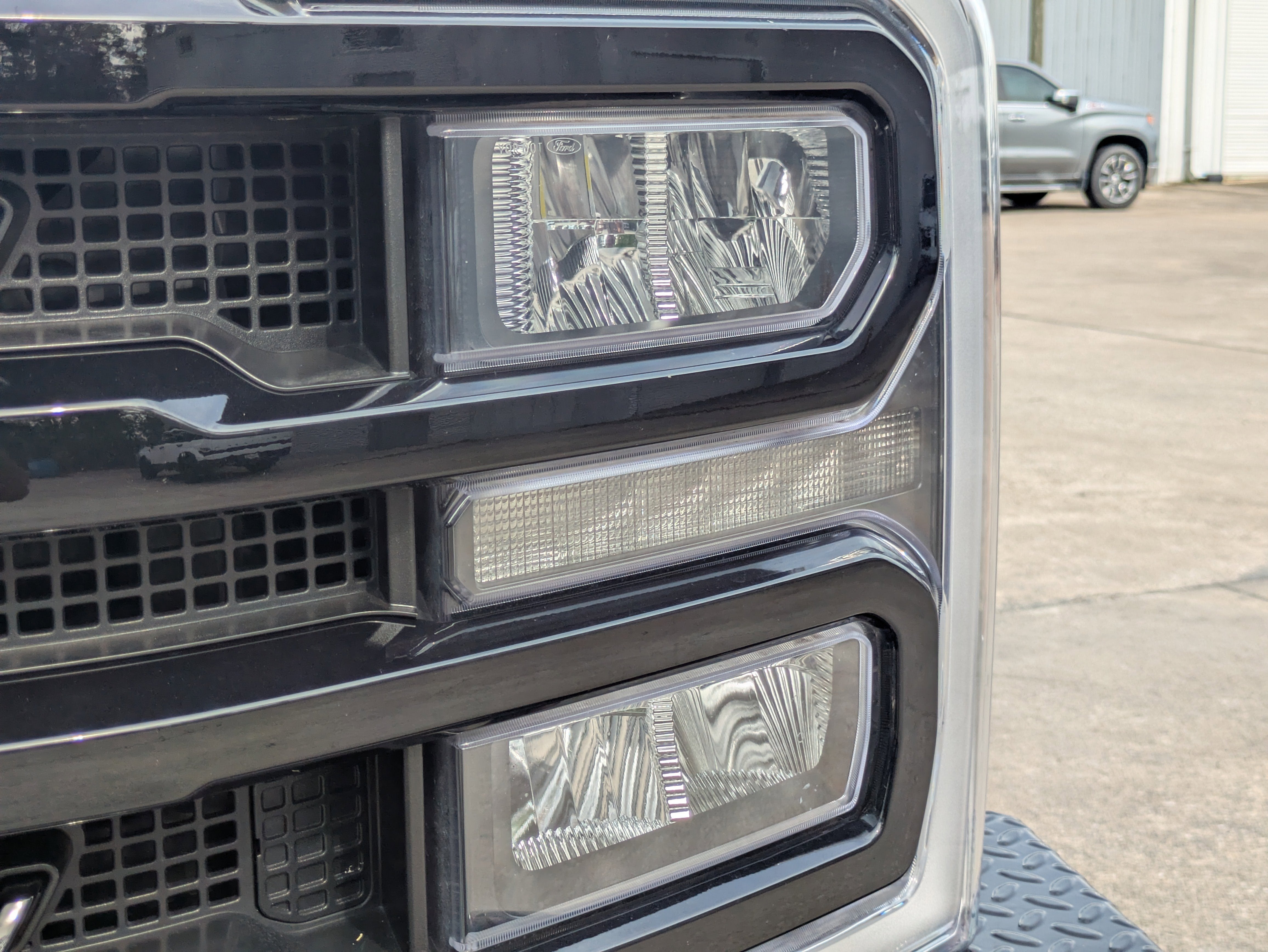 2024 Ford Super Duty F-350 SRW LARIAT