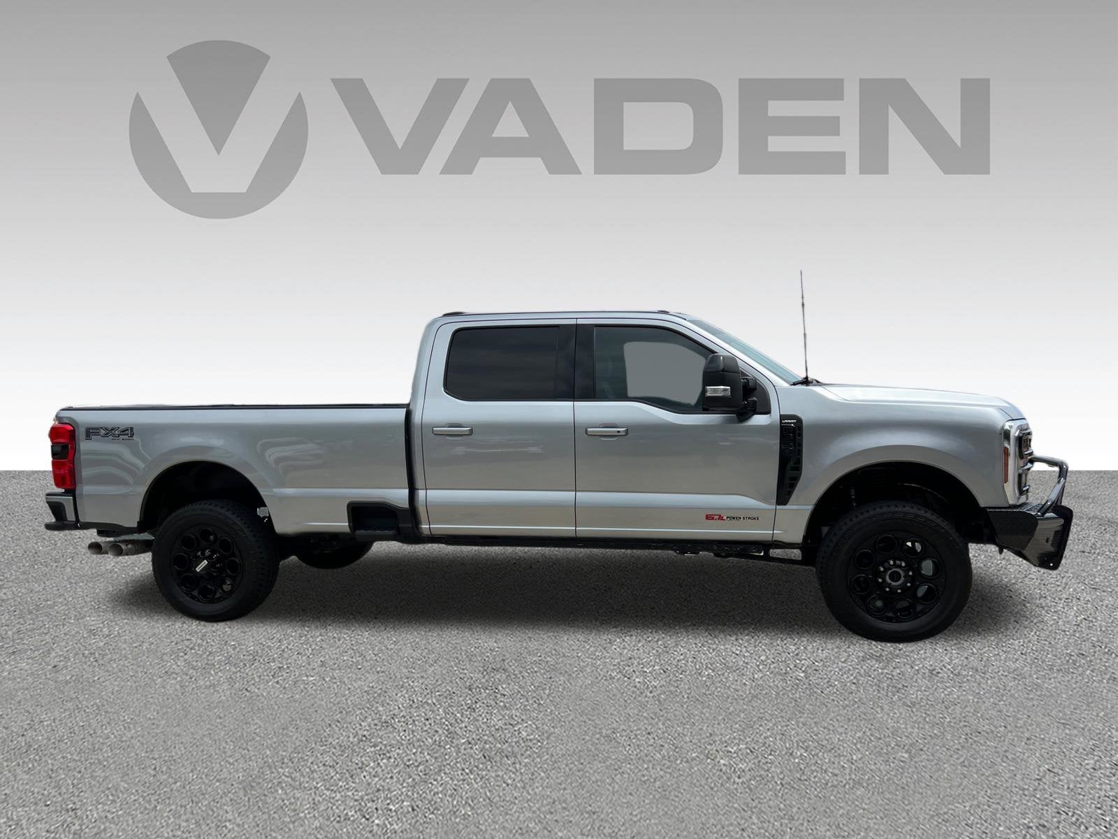 2024 Ford Super Duty F-350 SRW LARIAT