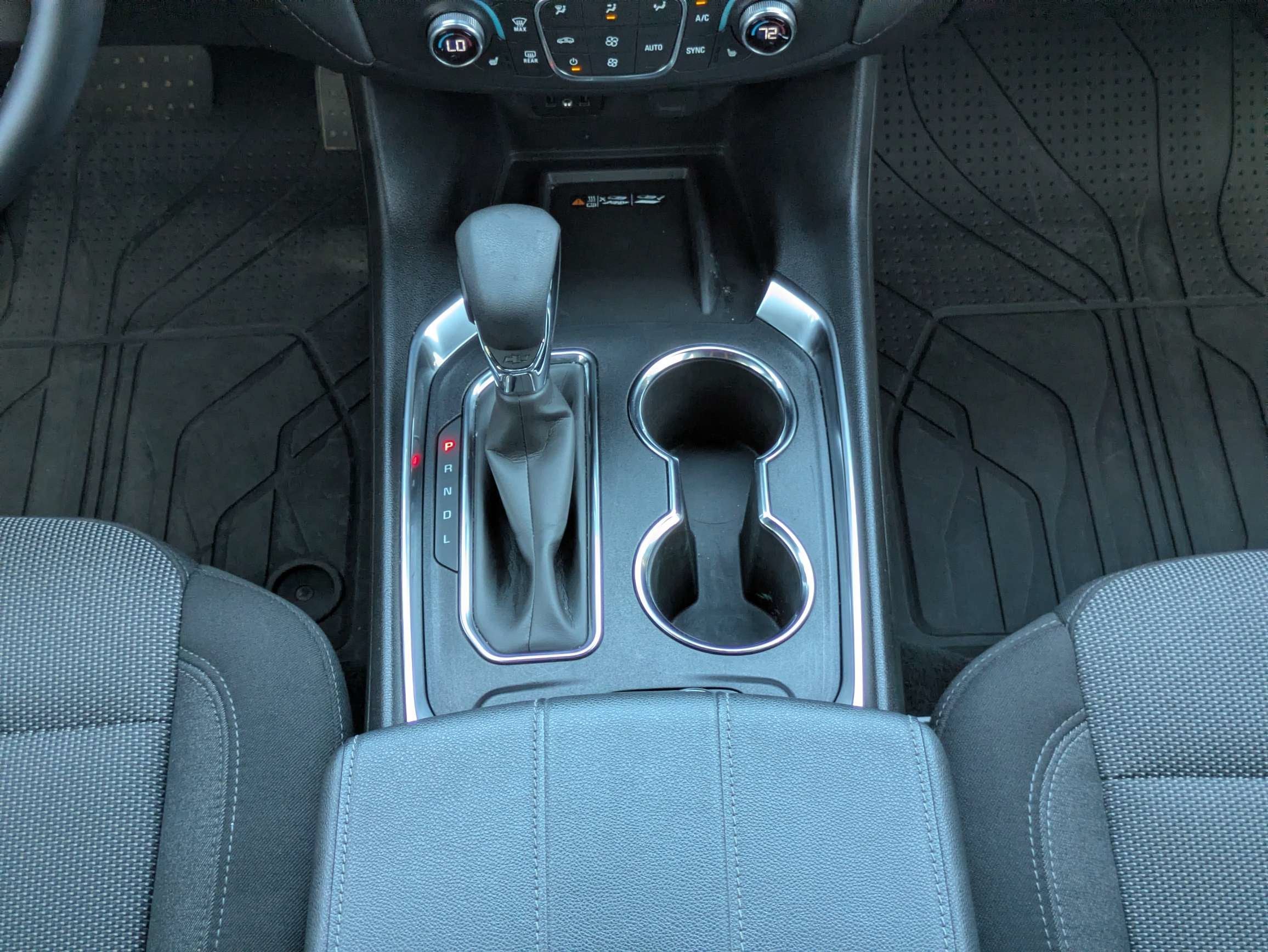 2024 Chevrolet Traverse Limited LT Cloth