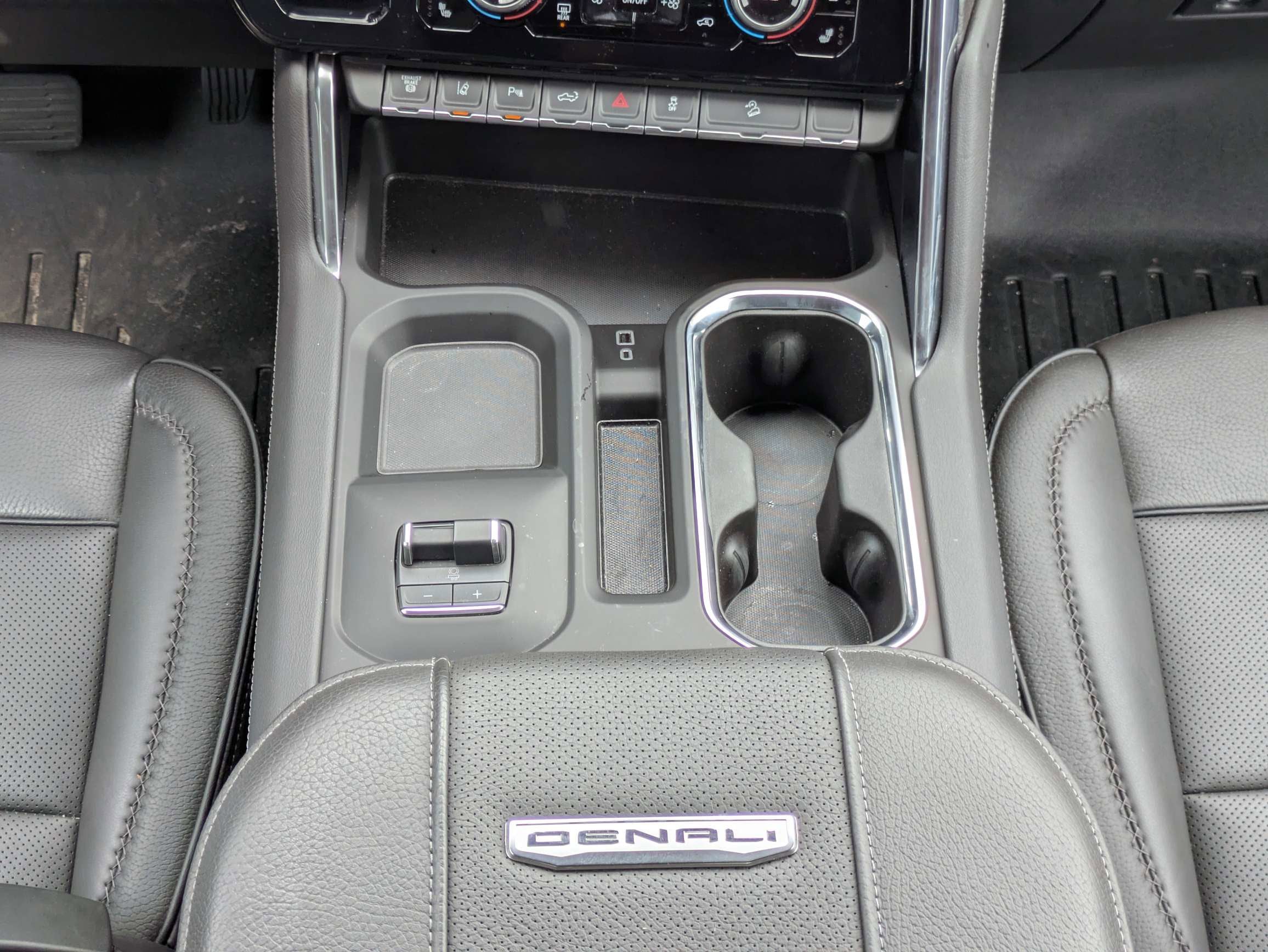2025 GMC Sierra 2500HD Denali