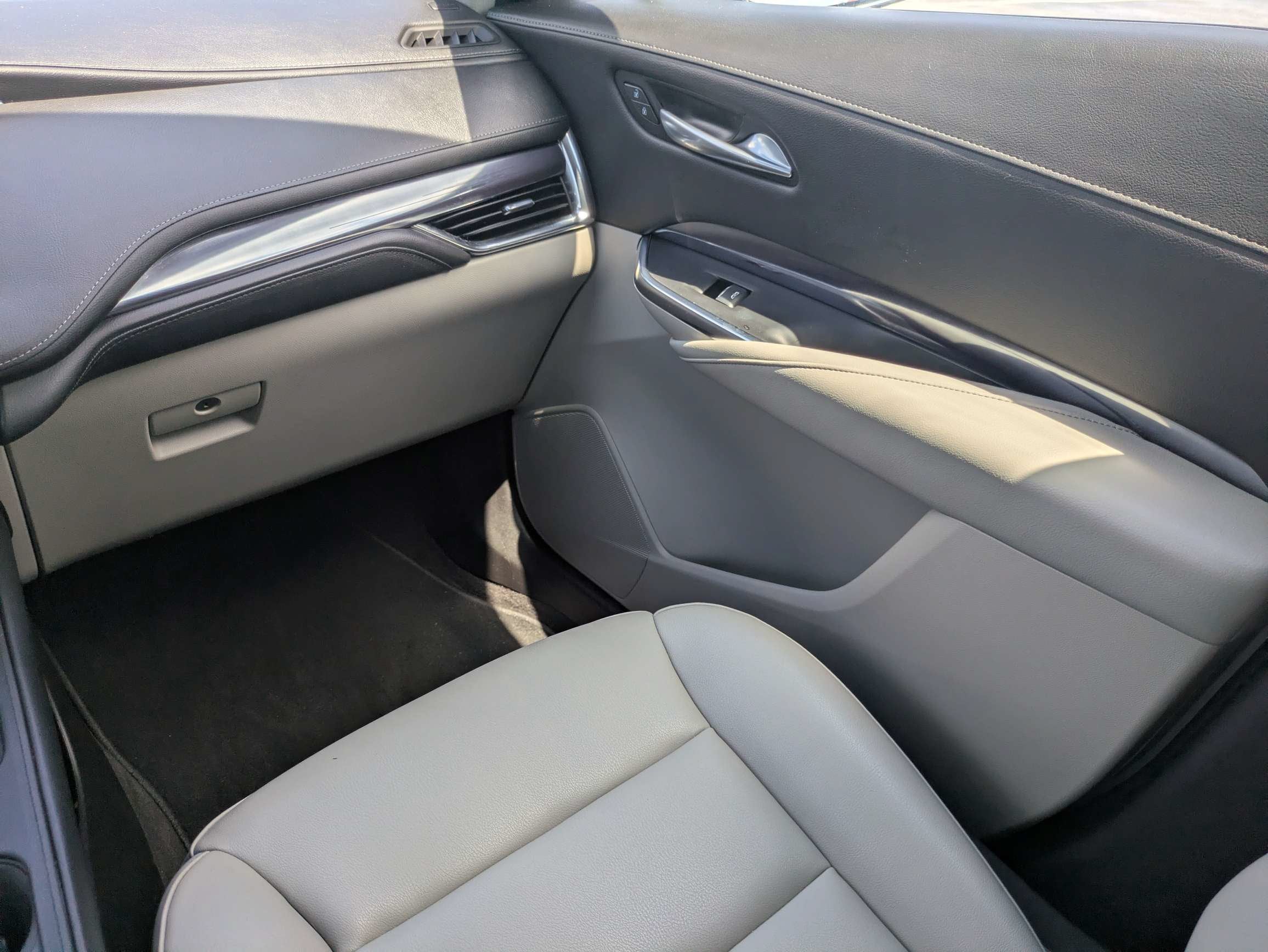 2023 Cadillac XT4 AWD Luxury