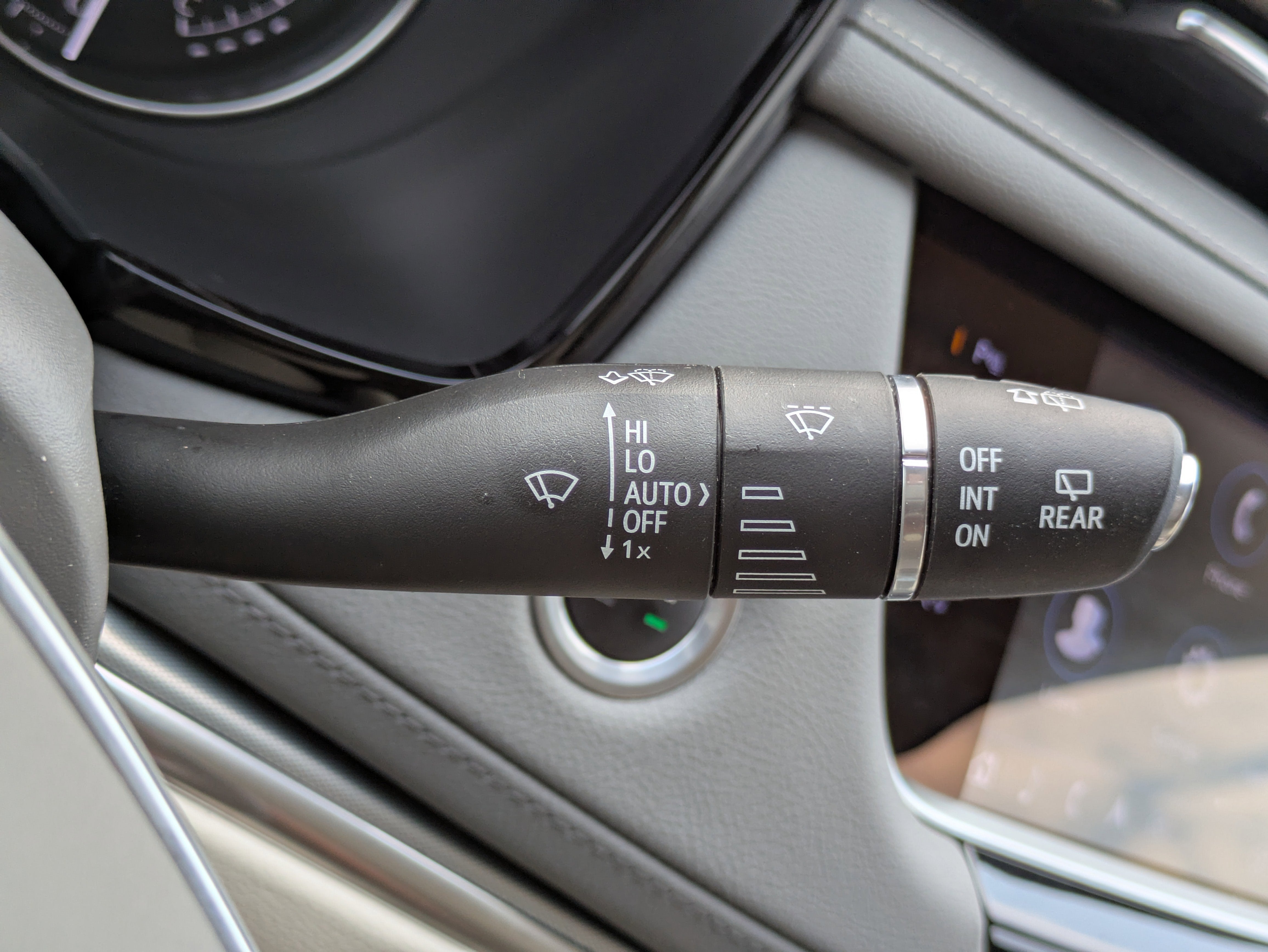 2023 Cadillac XT5 FWD Premium Luxury