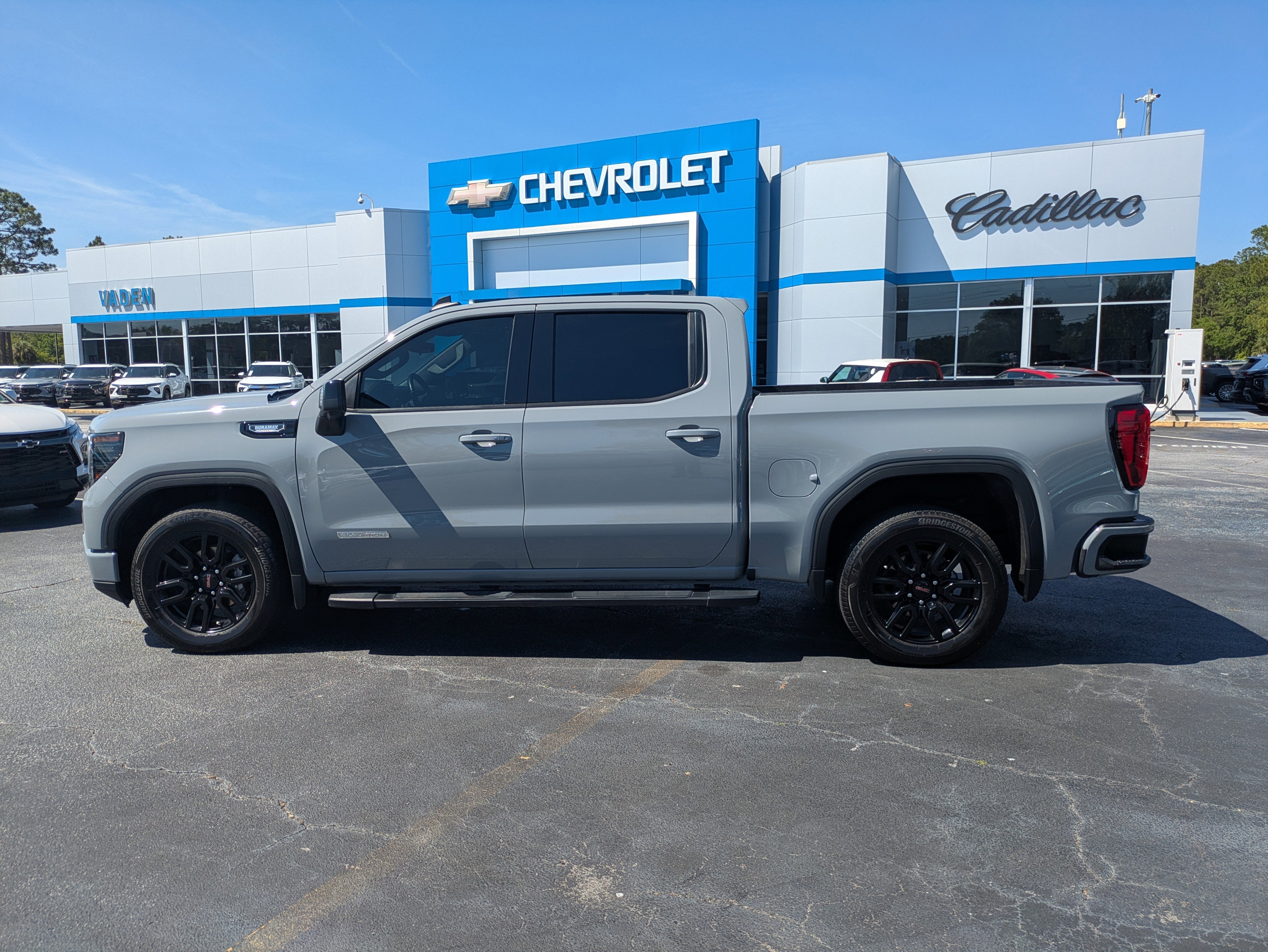 2024 GMC Sierra 1500 Elevation