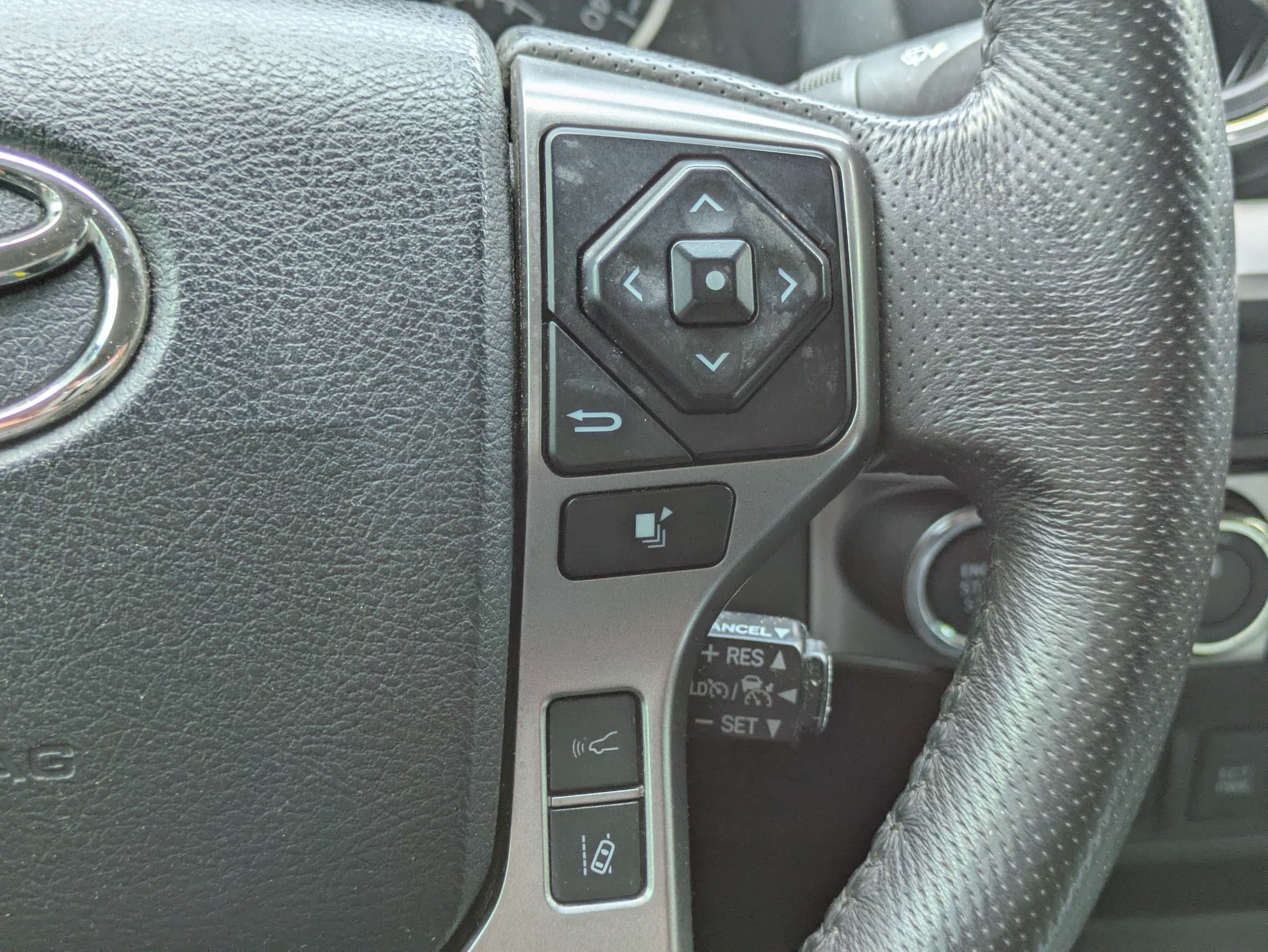 2023 Toyota Tacoma 4WD SR5