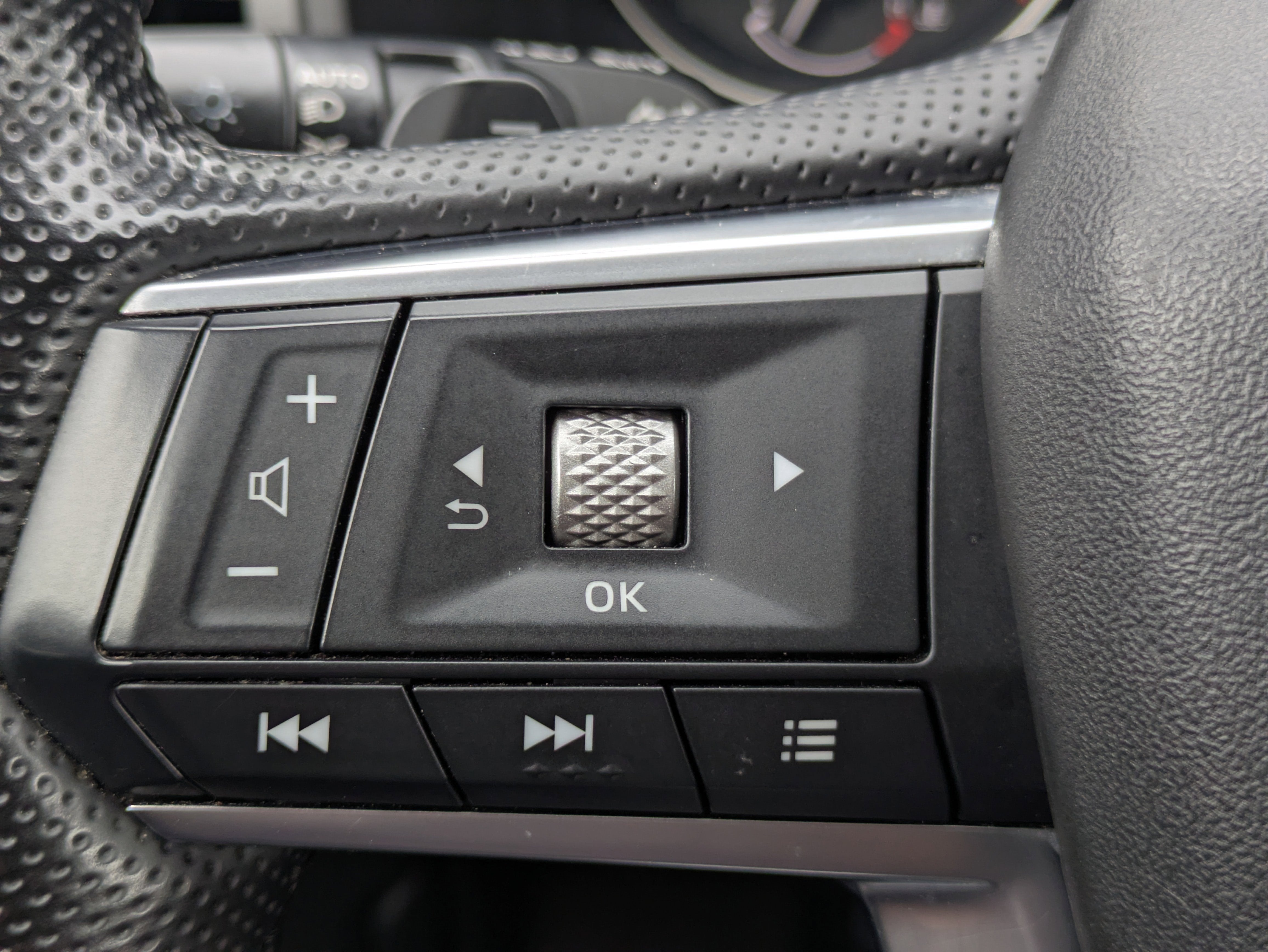 2024 Mitsubishi Outlander SE Black Edition