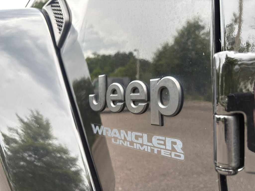 2020 Jeep Wrangler Unlimited Sahara Altitude 4x4