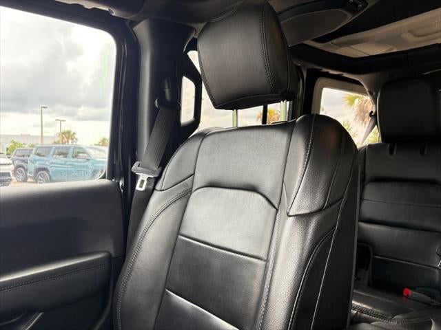 2020 Jeep Wrangler Unlimited Sahara Altitude 4x4