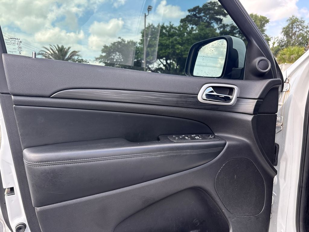2020 Jeep Grand Cherokee Laredo 4x2