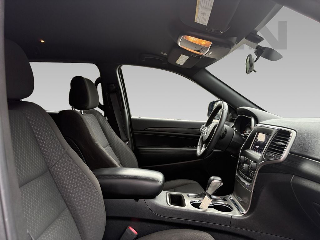 2019 Jeep Grand Cherokee Laredo E 4x2