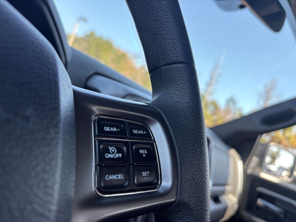 2024 RAM 1500 Classic Warlock Crew Cab 4x2 5'7' Box