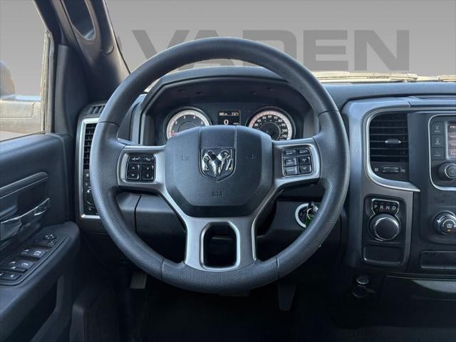 2024 RAM 1500 Classic Warlock Crew Cab 4x2 5'7' Box