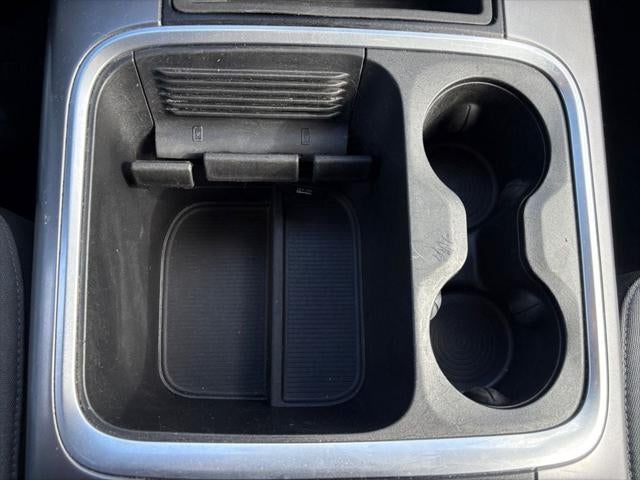 2023 RAM 1500 Classic SLT Crew Cab 4x4 5'7' Box