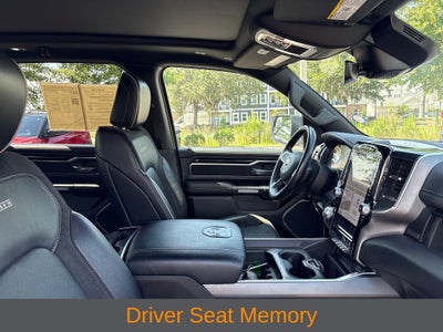 2022 RAM 1500 Laramie Crew Cab 4x4 5'7' Box