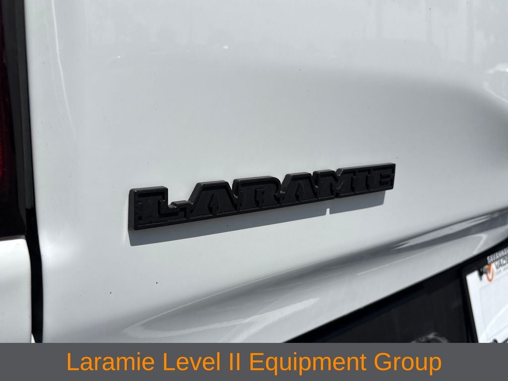 2022 RAM 1500 Laramie Crew Cab 4x4 5'7' Box