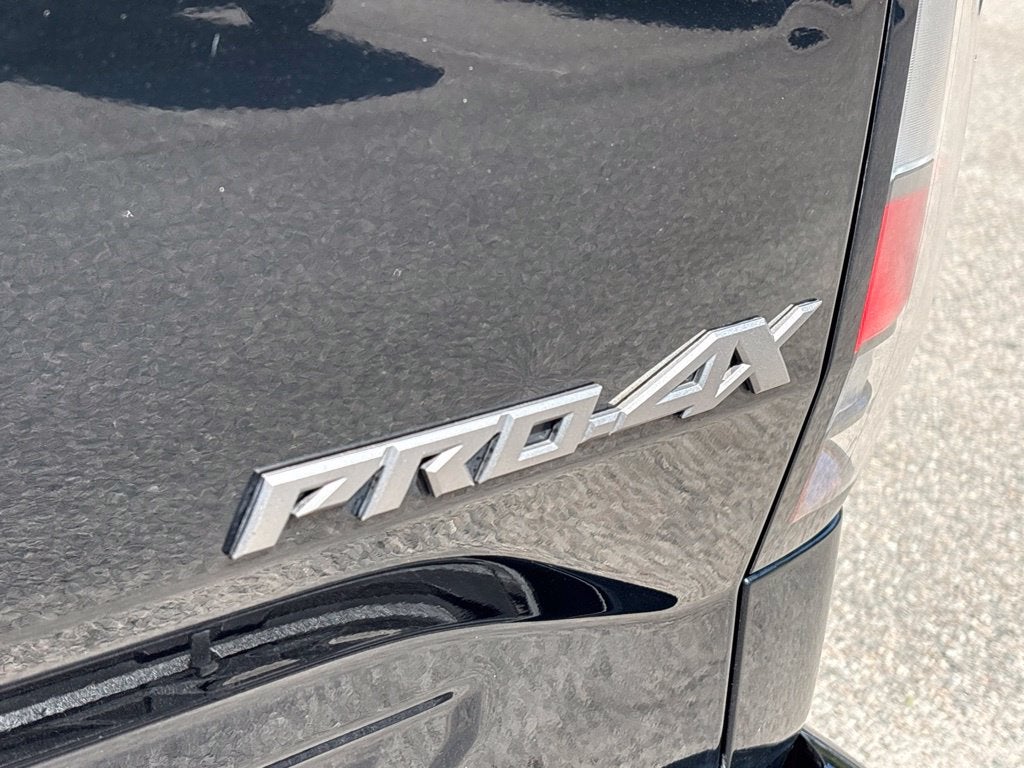 2023 Nissan Frontier Crew Cab PRO-4X 4x4