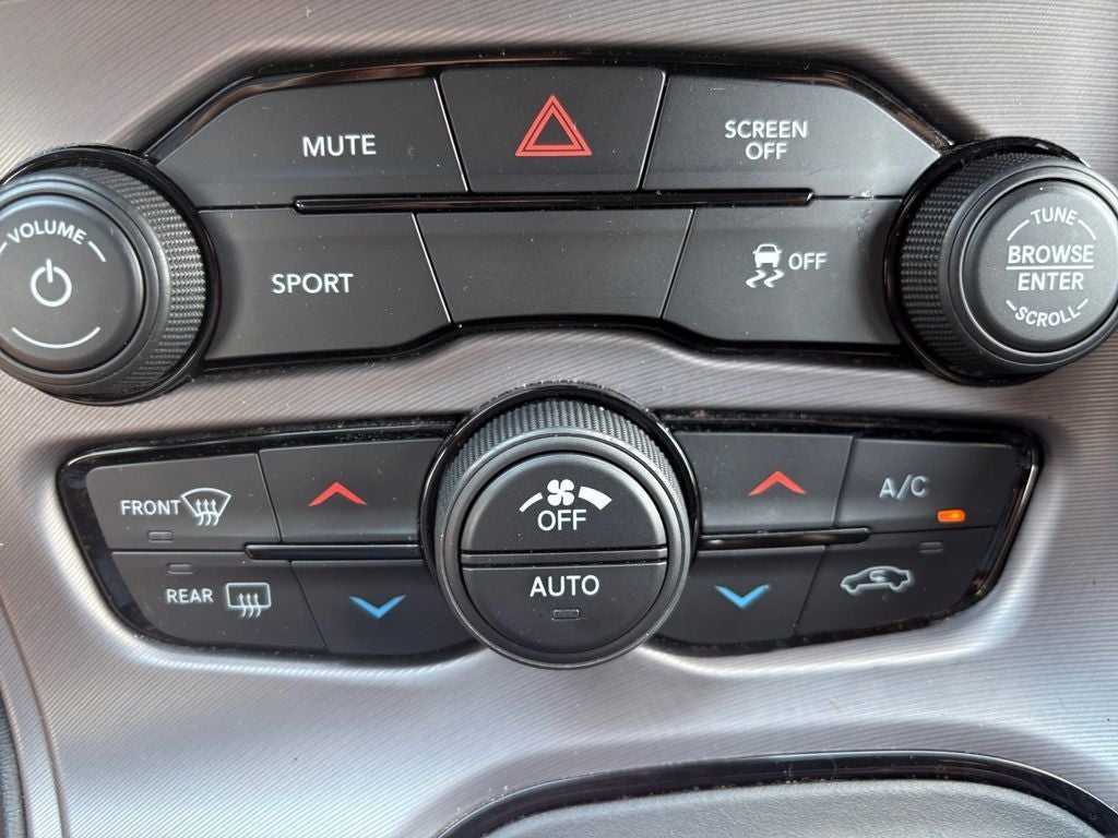 2023 Dodge Challenger SXT