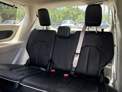 2023 Chrysler Pacifica Hybrid Limited
