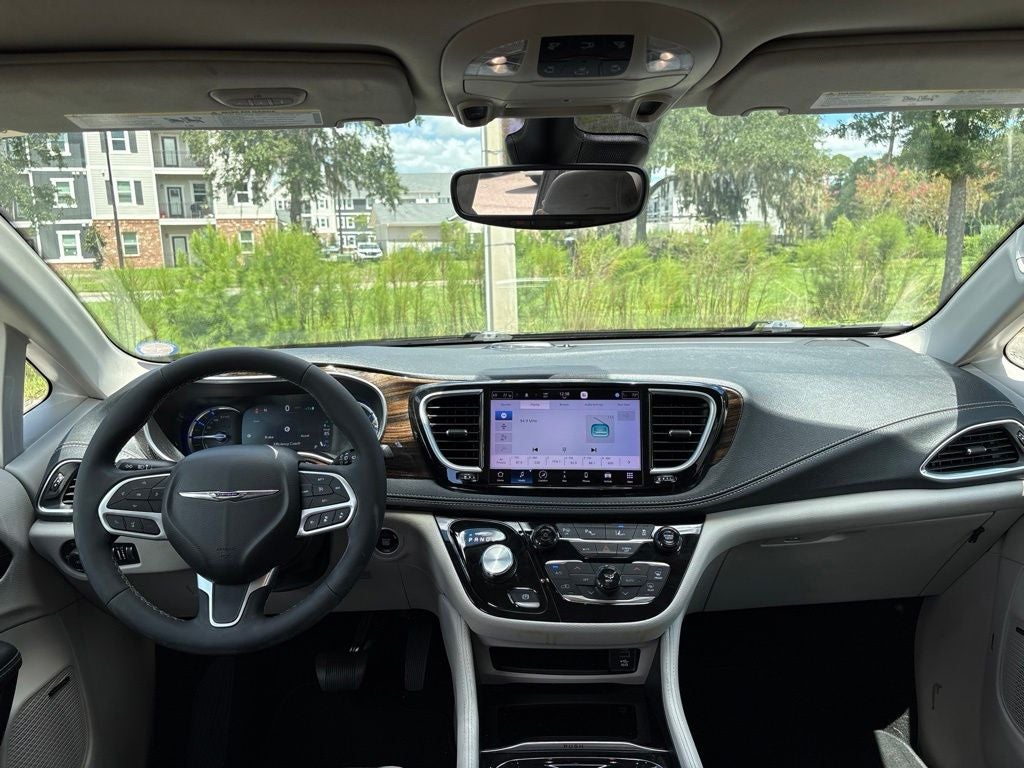2023 Chrysler Pacifica Hybrid Limited