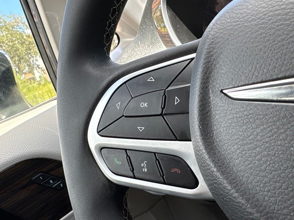 2023 Chrysler Pacifica Hybrid Limited