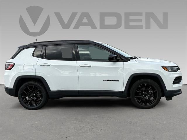 2022 Jeep Compass Altitude FWD