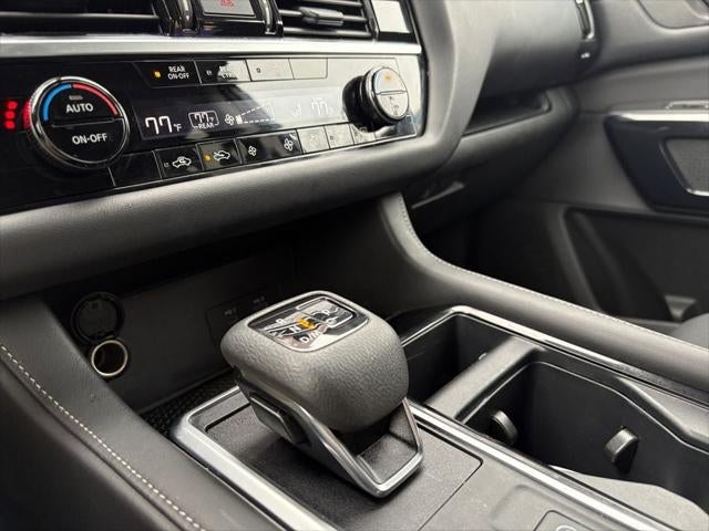 2025 Nissan Pathfinder SV FWD