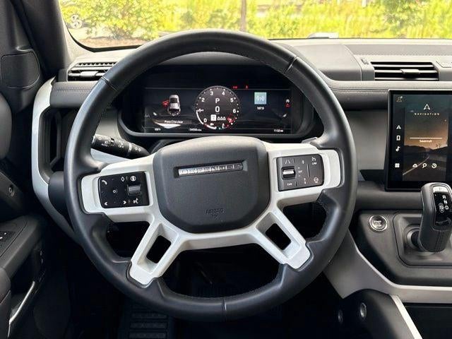 2025 Land Rover Defender 110 P300