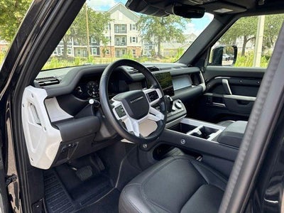 2025 Land Rover Defender 110 P300