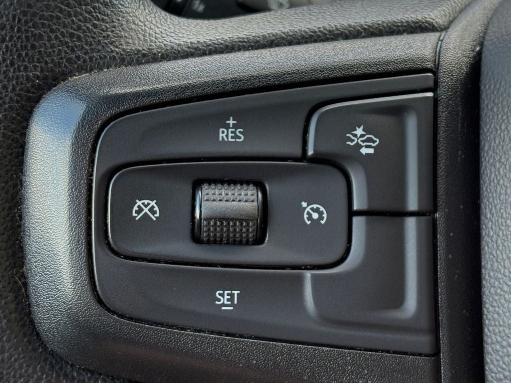 2025 Chevrolet Silverado Custom