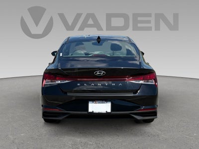 2023 Hyundai Elantra SE