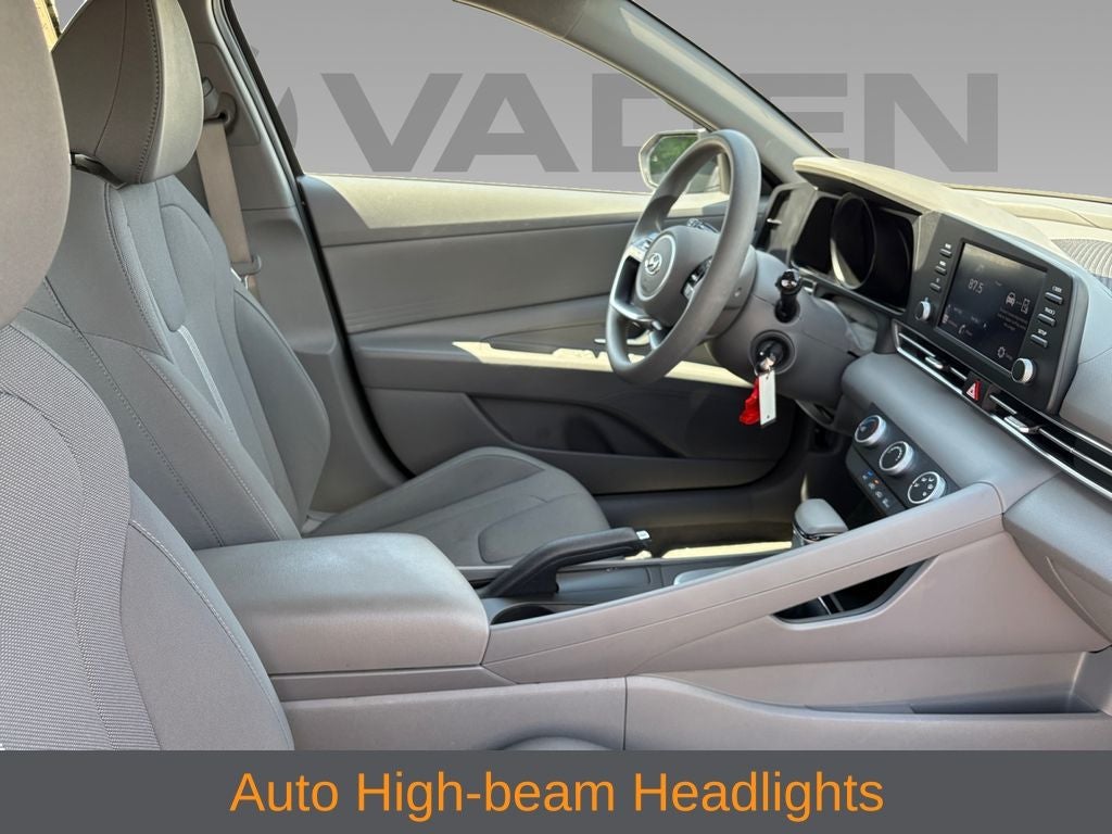 2023 Hyundai Elantra SE
