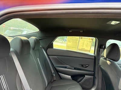 2025 Hyundai Elantra SEL Sport