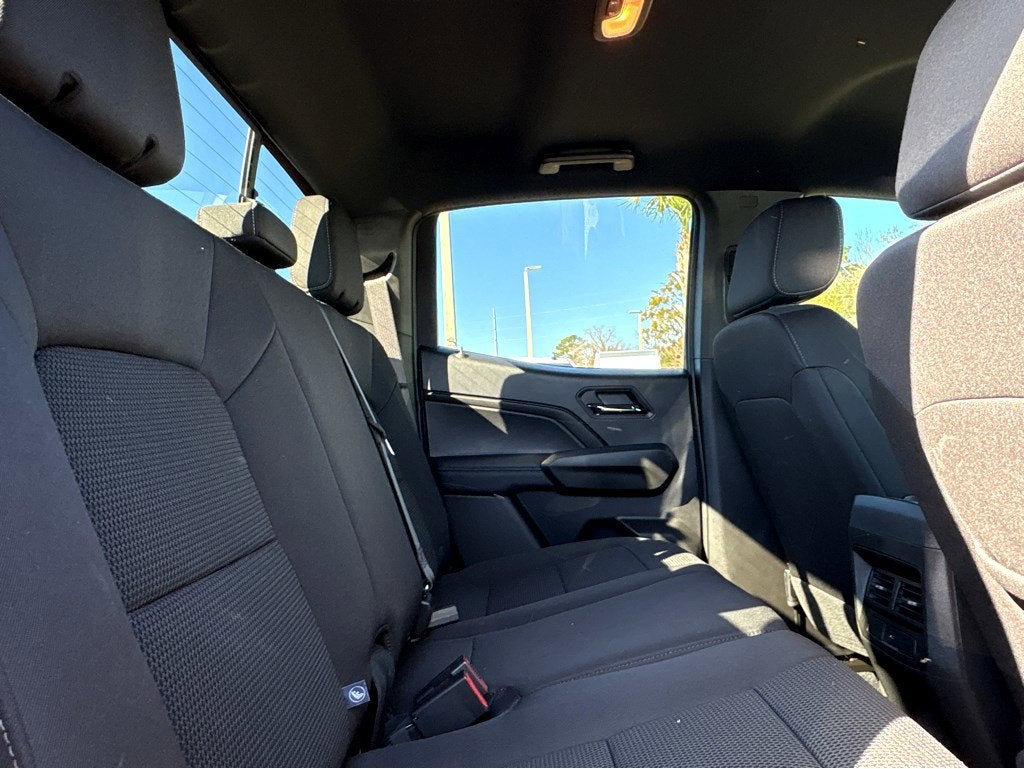 2025 Chevrolet Colorado WT/LT