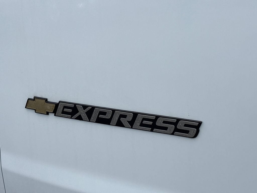 2024 Chevrolet Express Cargo 2500 WT