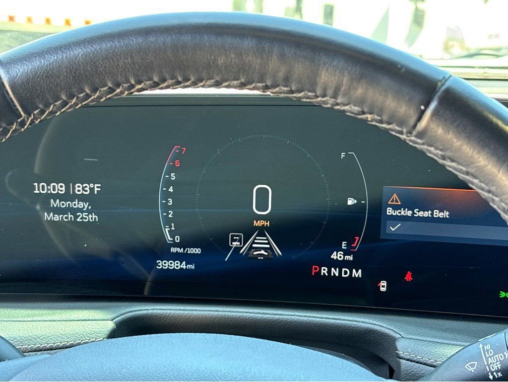 2025 Cadillac XT4 Premium Luxury