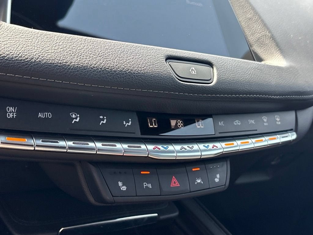 2023 Cadillac XT4 AWD Premium Luxury