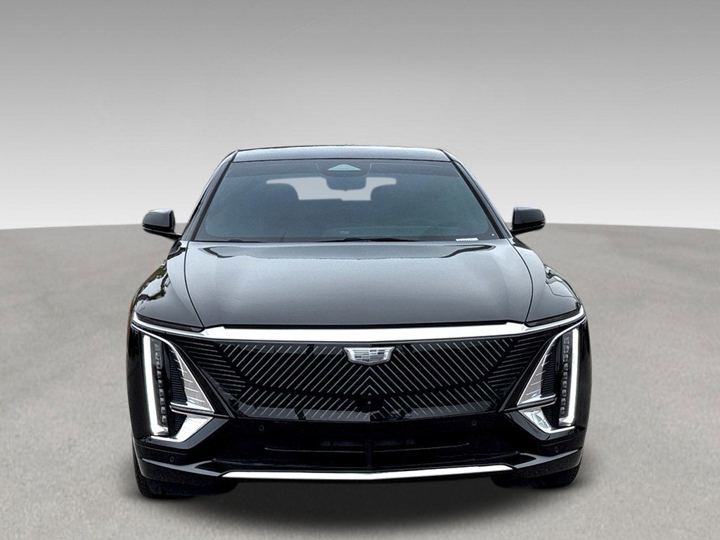 2025 Cadillac LYRIQ Luxury 2