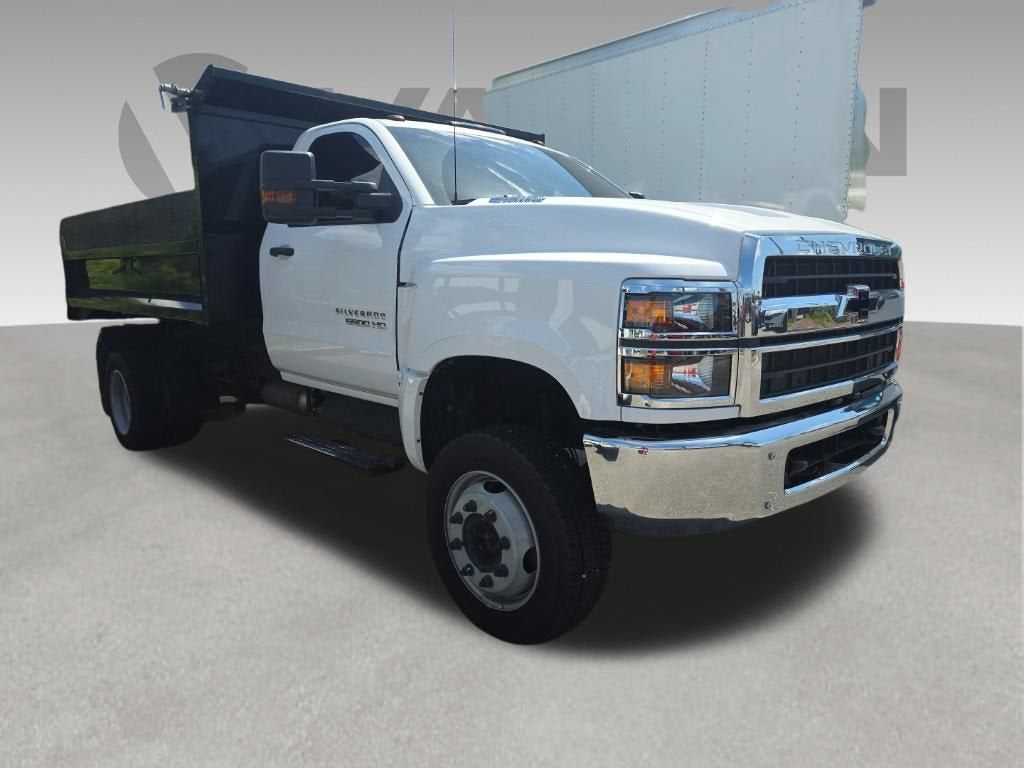 2024 Chevrolet Silverado 5500 HD Work Truck