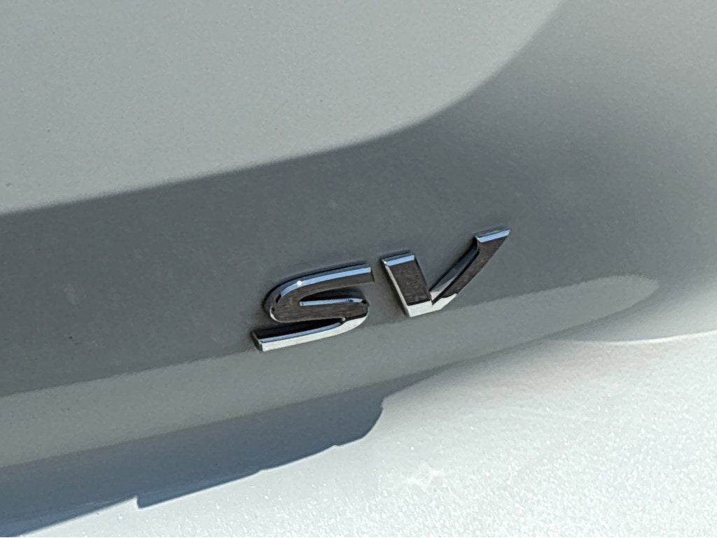 2024 Nissan Pathfinder SV