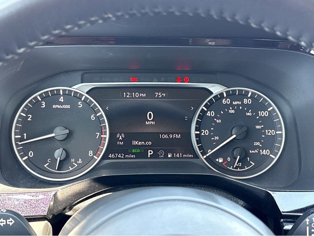 2024 Nissan Pathfinder SV