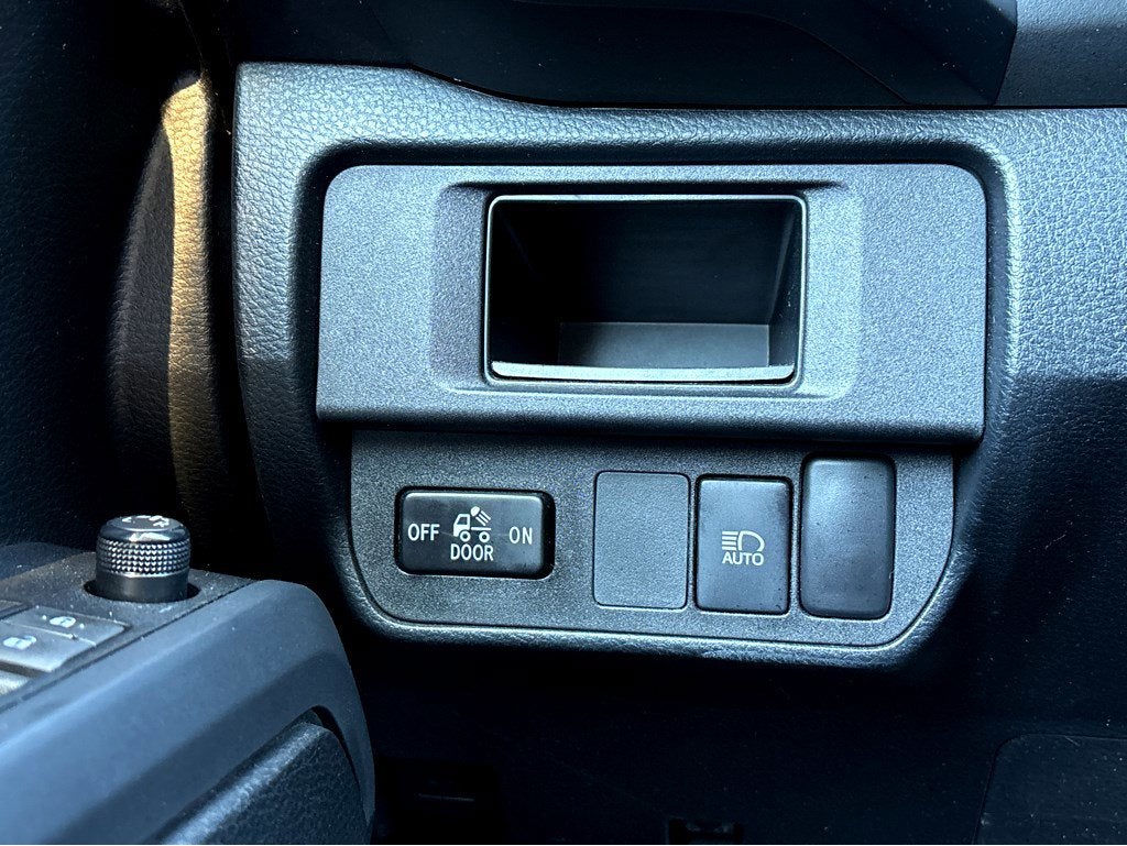 2019 Toyota Tacoma 2WD SR