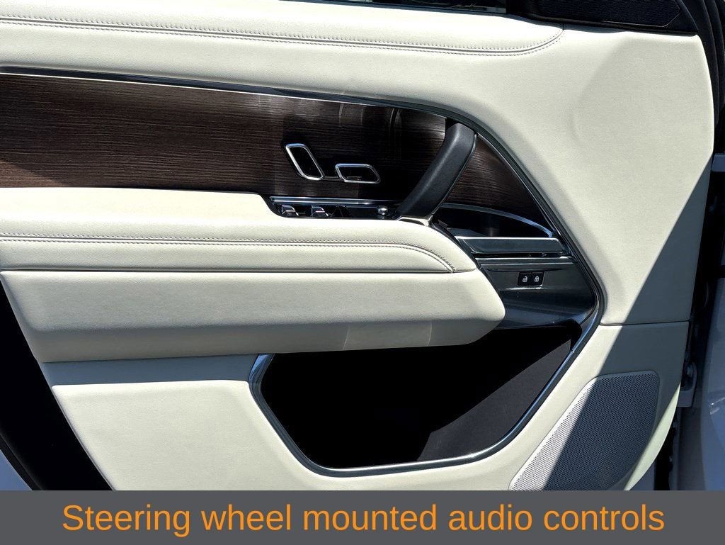 2025 Land Rover Range Rover SE